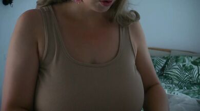 Chubby Milf in Pawg Jeans Gets Fingers Between Thighs as Jewelry Leads to Wild Orgasm