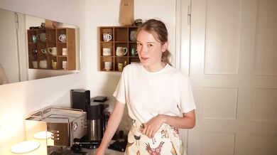 Barista’s creamy ASMR whispers make you cum hard while she flirts