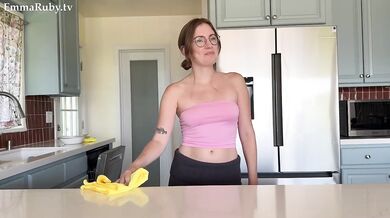 Dirty GFE Virtual Sex with Emma Ruby close up action