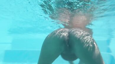 Pregnant milf gets creampied raw in hot doggystyle cheating