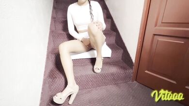 Miniskirt heels wifey wanks for him big latina ass glistens
