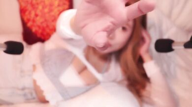 ASMR hot girl lets you pay her rent by helping you relax with ear eating and humming