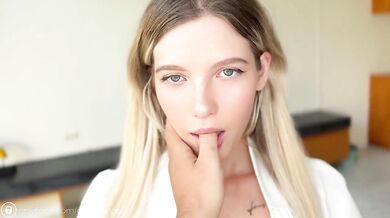 Cum on nude pics of my hot student-neighbor and then gave a huge cumshot on her face | Anastangel