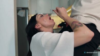 Spied on my stepsister in the kitchen and fucked her / stepsister burst into tears during blowjob