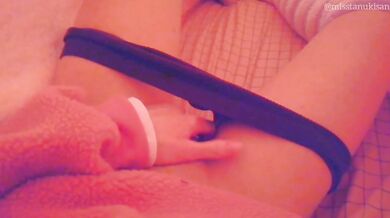 Cold teen cums under sheets with Satisfyer till her thighs shake