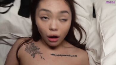 Cuckold boyfriend stuffs my tight pussy with his tiny cock and blows cum all over my hands