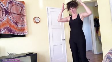 Best friend’s stepmom rips yoga pants huge ass swallows your cock hard