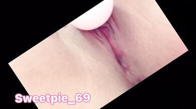 Gushin while tease with tight pussy solo toys