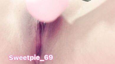 Gushin while tease with tight pussy solo toys