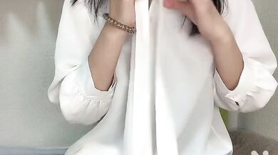 Japanese girl alone at home moaning thick thighs trembling while masturbating