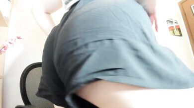 Nicoletta’s nasty fart in black sports shorts you will smell every sordid drop