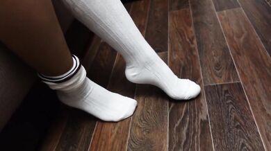 Knee socks slay crush worship schoolgirl destroys nylon soles solo