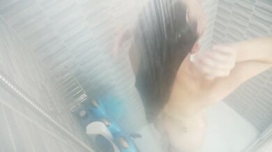 Hot blown wife shaving her pussy in a steamy shower