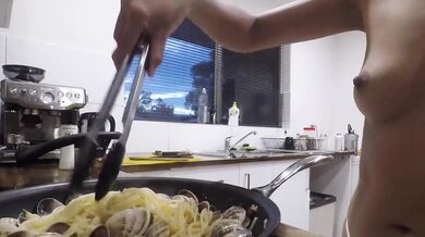 Naked Aussie chef shakes tits making spaghetti for daddy on Valentine