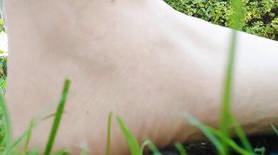 Giantess giant sweaty feet crushes toy cars into mash under her soles