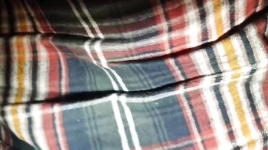 Alice’s sopping jeans ruined in public while she pisses again