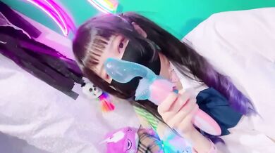 Secret schoolgirl masturbation gets juicy with her thick vibe while roommate watches