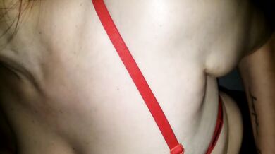 Casal nerd recebe mamada hardcore de boneca silicone gostosa peituda