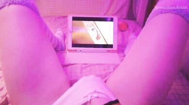 Kawaii girl drips squirts while watching lesbian hentai then pisses herself raw