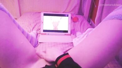 Kawaii girl drips squirts while watching lesbian hentai then pisses herself raw
