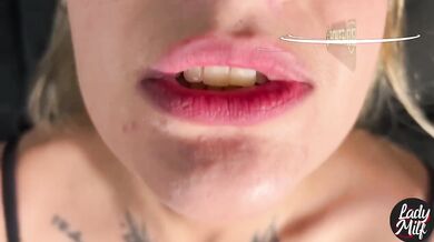 Blonde latina gets smoking blowjob with big cock right on time
