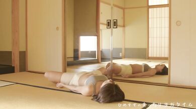 Naked Yoga in Mirror Cravings
