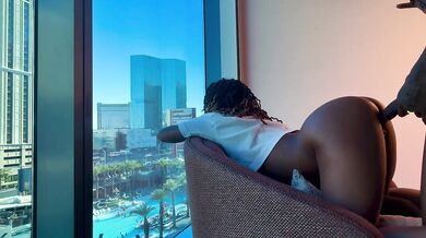 Big ebony wife gets fucked raw and creampied in Vegas