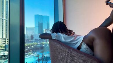 Big ebony wife gets fucked raw and creampied in Vegas