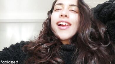 Tight wet pussy rubbed awake till cumshot gush explodes solo