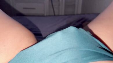 Big squirt girl fingers solo massive shaking orgasm latina cheerleader