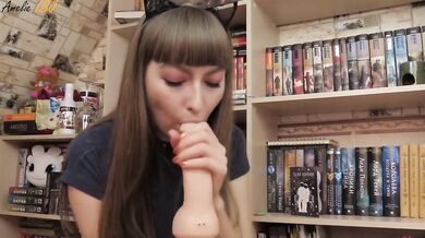 Passionate Amateur Babe Sucks Teases Jerk Off With Dildo