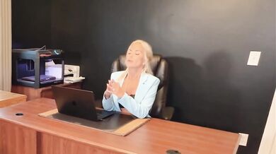 Boss Fucks Employee Tight Pussy Massage on Desk Fit Milf