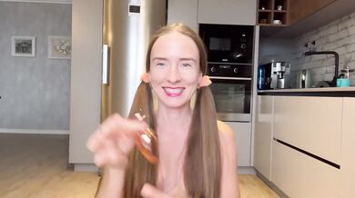 Milf wife destroyed by toys in solo presentation