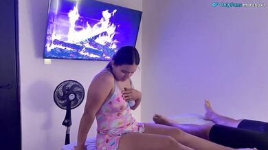 Mejor amiga llena de crema tras follada dura y pasteloso sexo casero