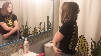 Horny girl stripped naked and fucked herself raw in the shower