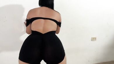 Latina MILF deep throat huge ass bouncing while she chokes on big cock