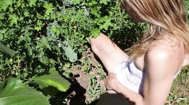 Discreet blonde gets gushed on camera outdoors piss compilation