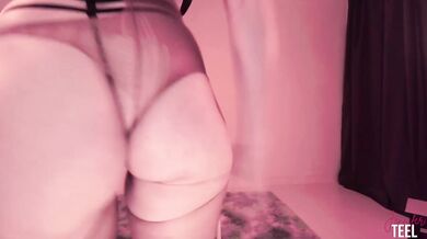 Dr Incompetent jerks you off at WORK with her Irish accent and ripped pantyhose