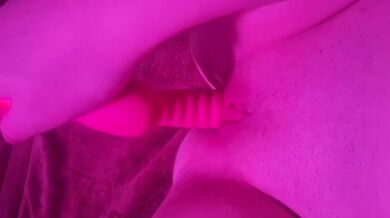 I feel like a squirt gun watching girls using sex toys
