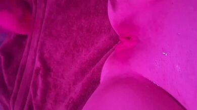I feel like a squirt gun watching girls using sex toys