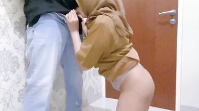 Skandal hot guru hijab ngentot hotel sampai creampie