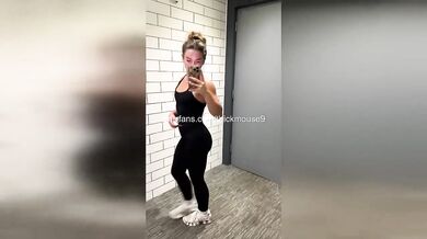 TikTok Live Girl Gets BBC Destroyed Pussy RAW Viral Video