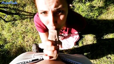 Amateur couple risking it all outside with cumshot ending