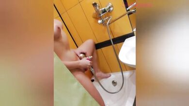 Step sis strokes shower steam then blasts cum right on her ass