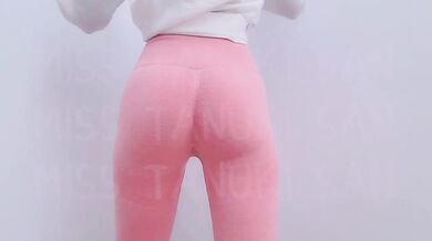 Yoga class climax she got too squirting wet herself