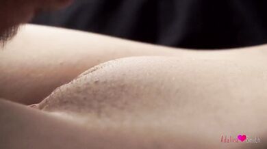 Slow-motion pussy shaving and teasing her mound raw