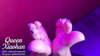 Taiwanese goddess crushes toes worshippers with slippery lotion sole worship