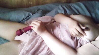 Iku squirming electric nipple play cum explosion