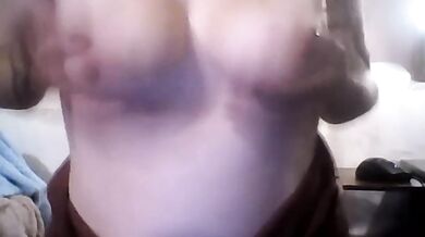 Hot wet pussy squirted raw and gushing in exclusive amateur solo