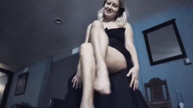 Hot Russian Goddess Crushes Feet On Face Gushes Cum Dripping Femdom